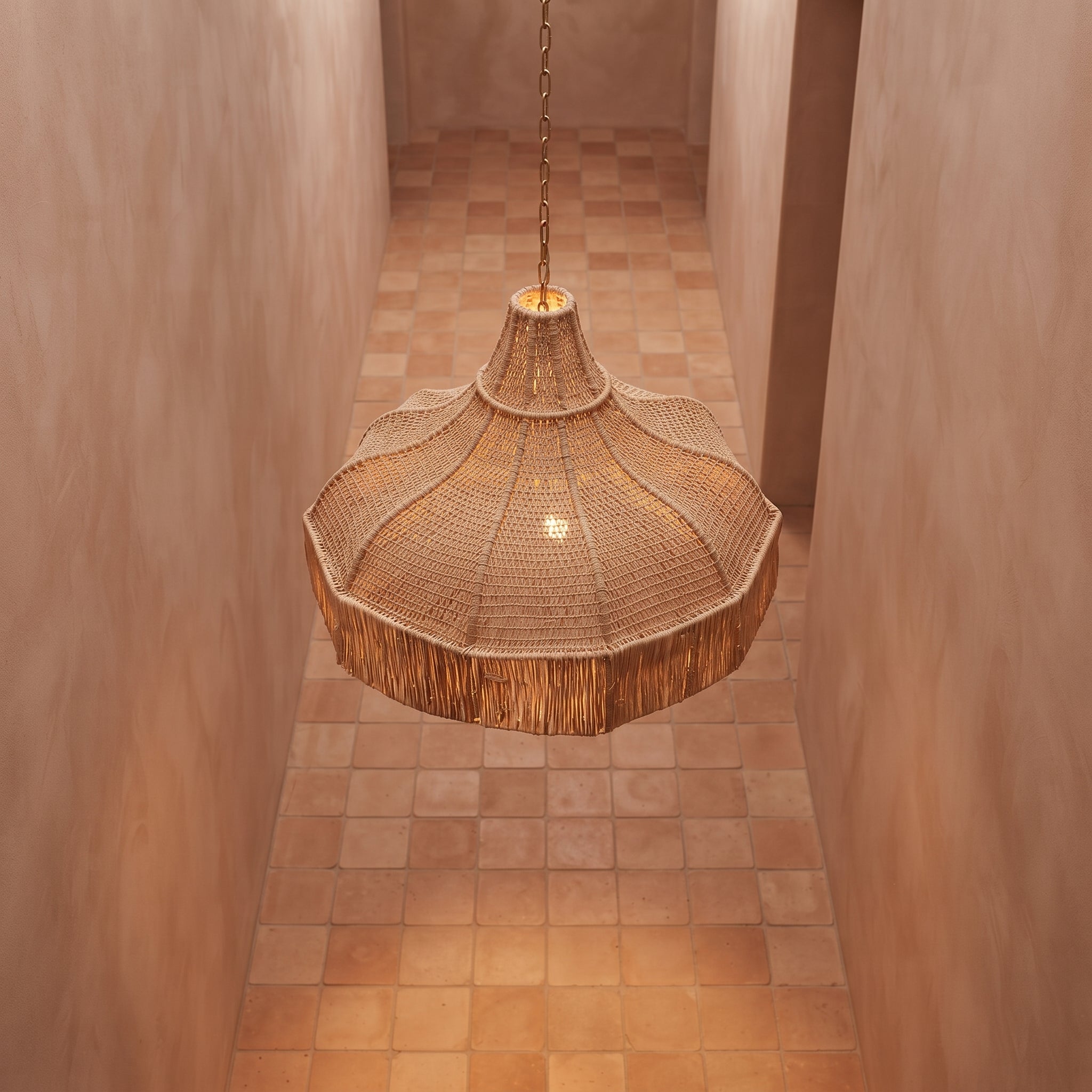 Moroccan Scalloped Raffia Light