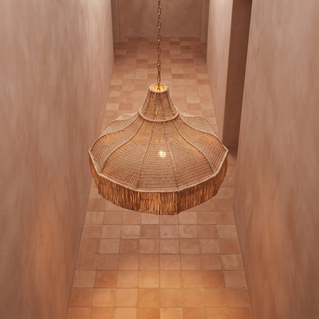 Moroccan Scalloped Raffia Light