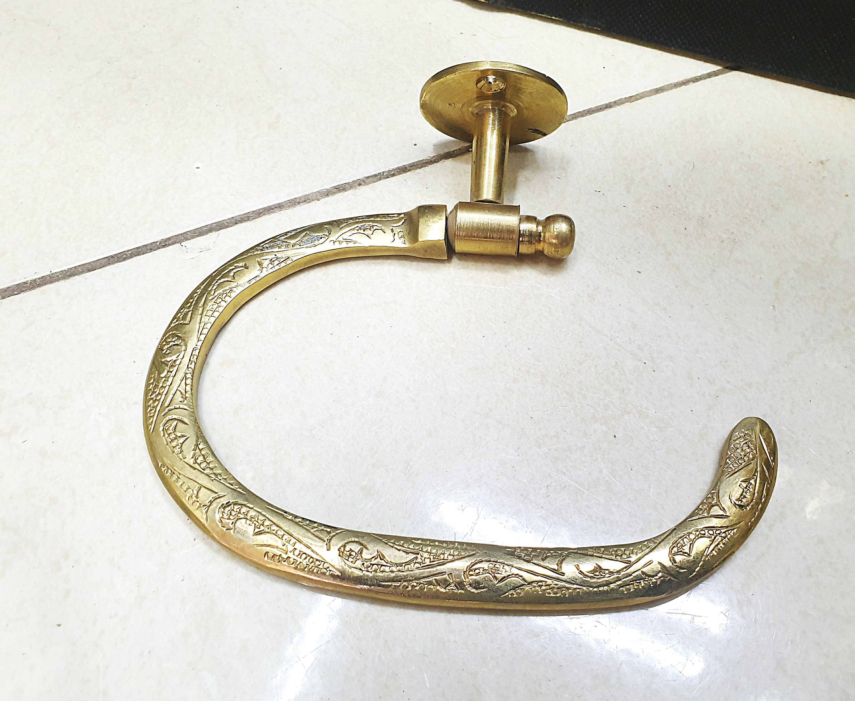 Toilet Paper Holder – Engraved Brass Bathroom Fixture