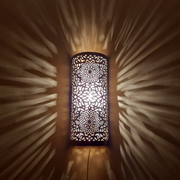 Luxurious Moroccan wall lamp