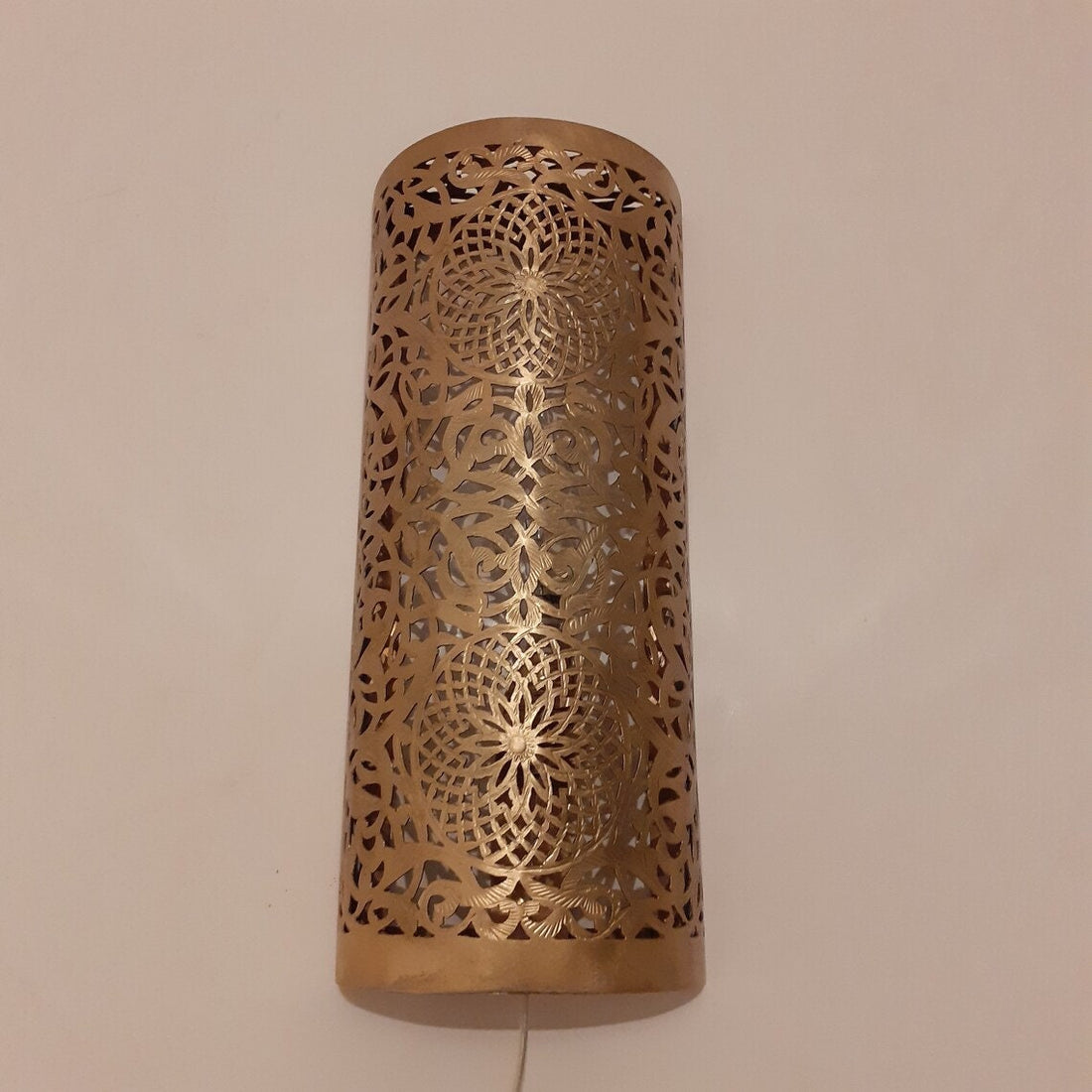 Luxurious Moroccan wall lamp