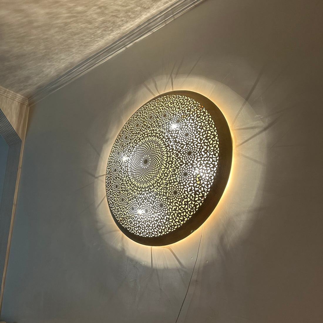 Round Wall Light