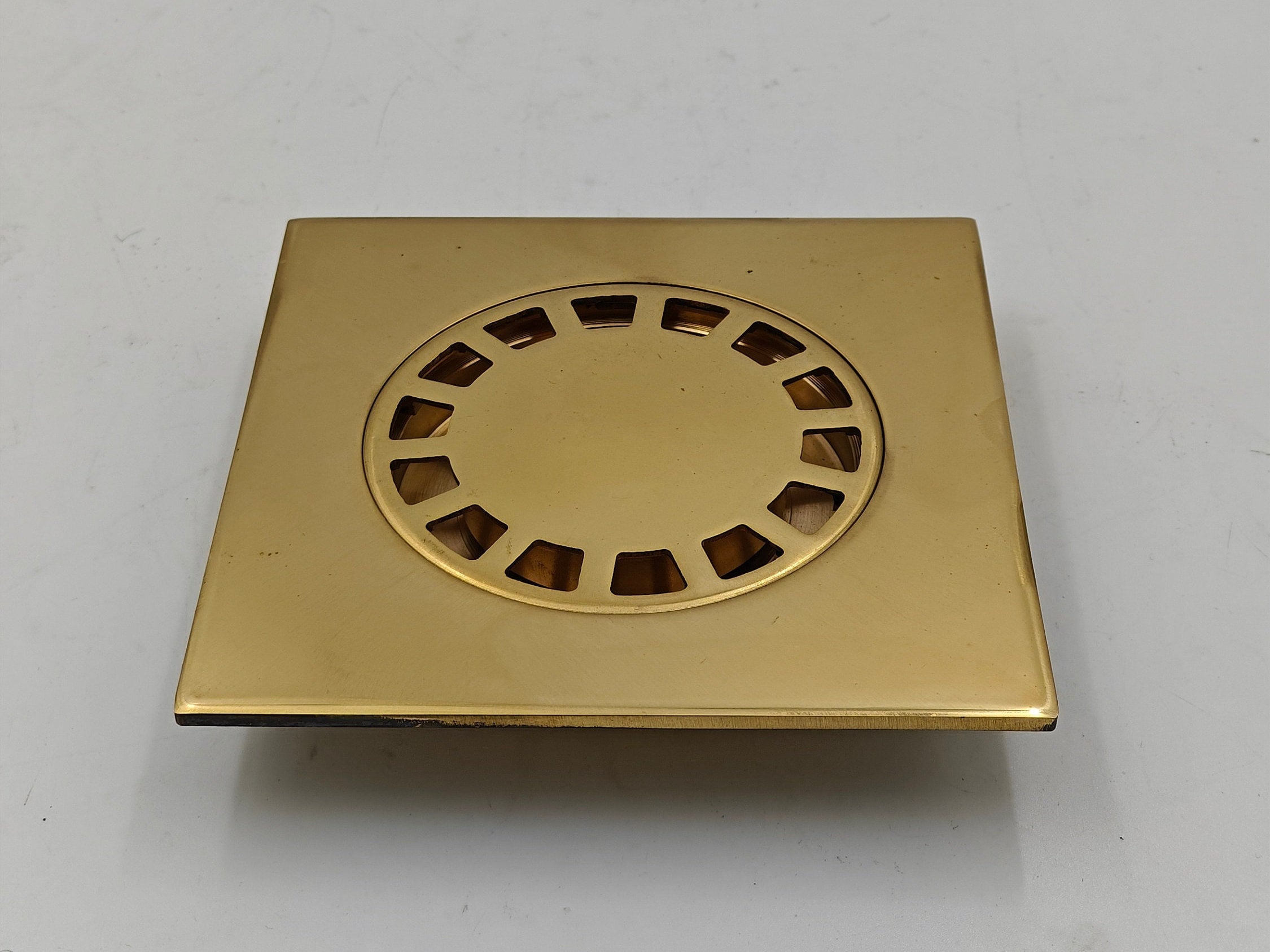 Square Brass Shower Floor Drain – Modern Bathroom Upgrade