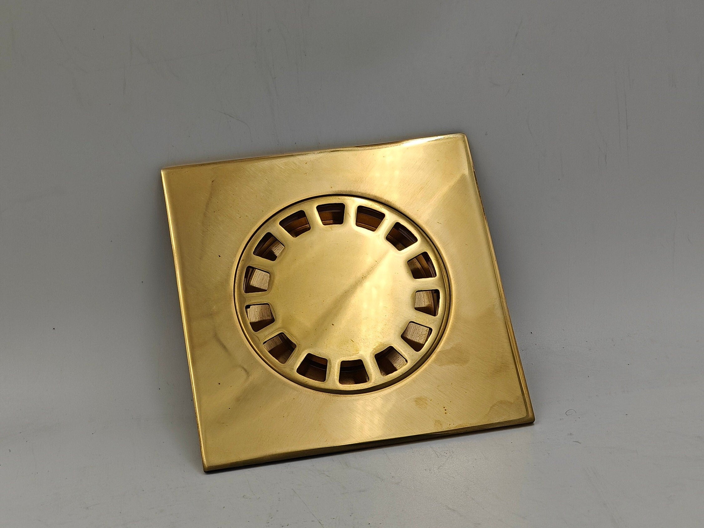 Square Brass Shower Floor Drain – Modern Bathroom Upgrade