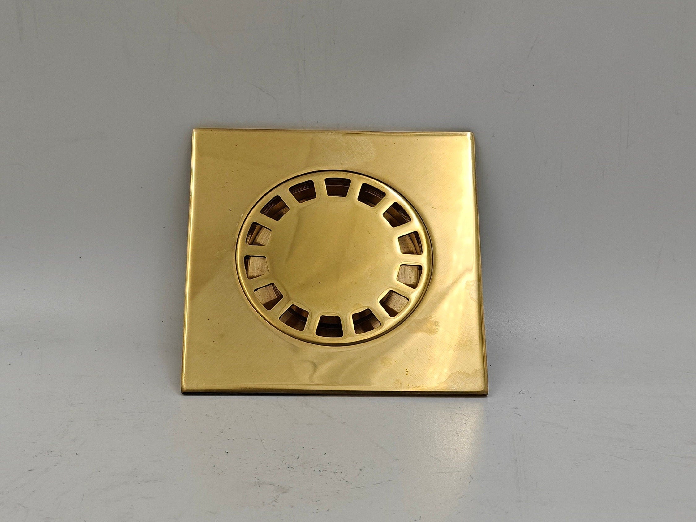 Square Brass Shower Floor Drain – Modern Bathroom Upgrade