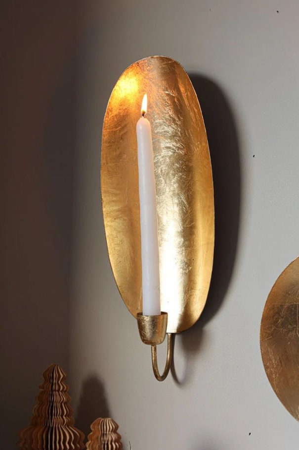 Vintage-Style Leaf Sconce