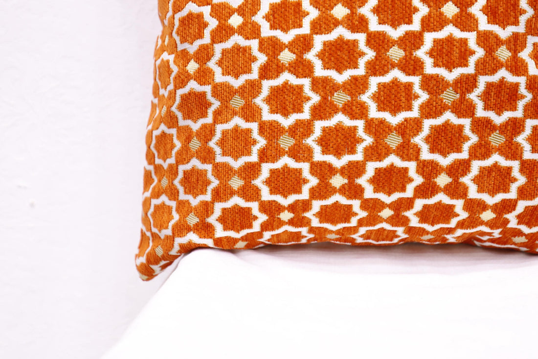 Machine-washable Moroccan-inspired pillow cover.
Machine-washable Moroccan-inspired pillow cover.
