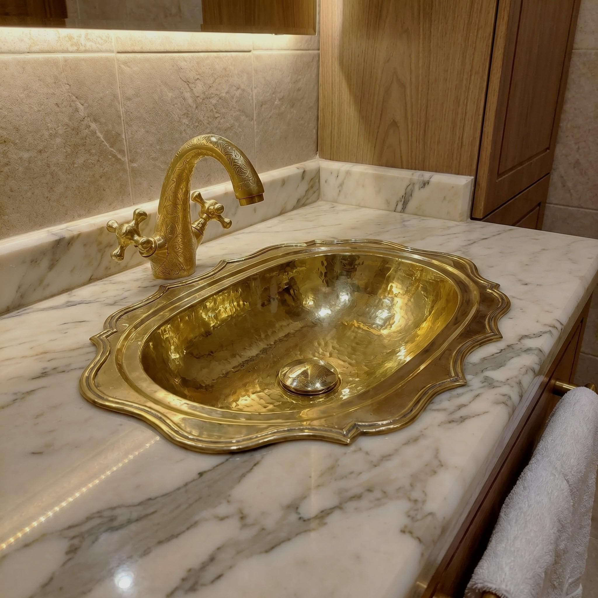 Gold Brass Bathroom Sink – Oval Scalloped Hammered Basin